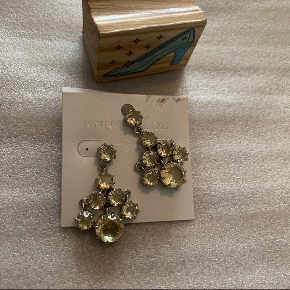 Ann Taylor Statement Earrings - Picture 4 of 5